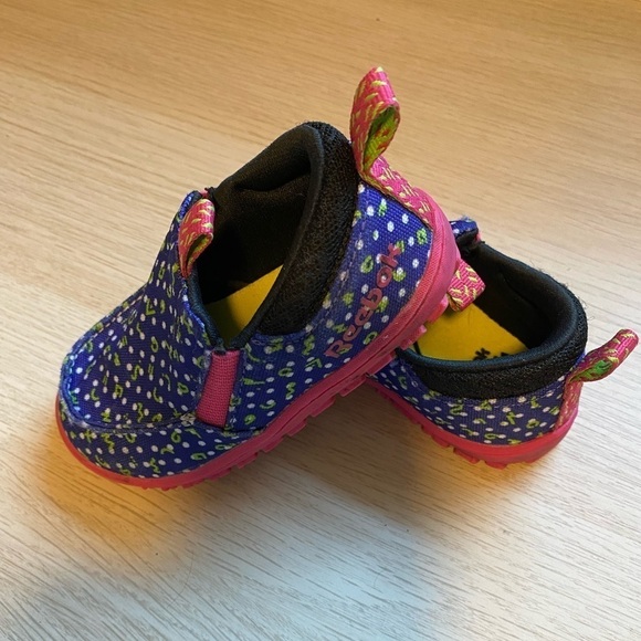 Reebok Peek N’ Fit Slip on Baby Shoes Size 5.5 - Picture 1 of 4